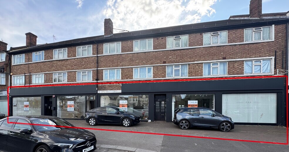 563-571 Watford Way, Londres à louer - Photo de l’immeuble – Image 1 sur 8
