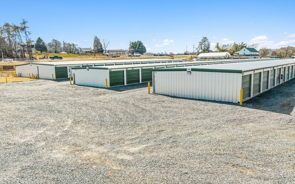 Creekside Self Storage Portfolio portefeuille de 2 biens à vendre sur LoopNet.fr - Photo de l’immeuble – Image 2 sur 7