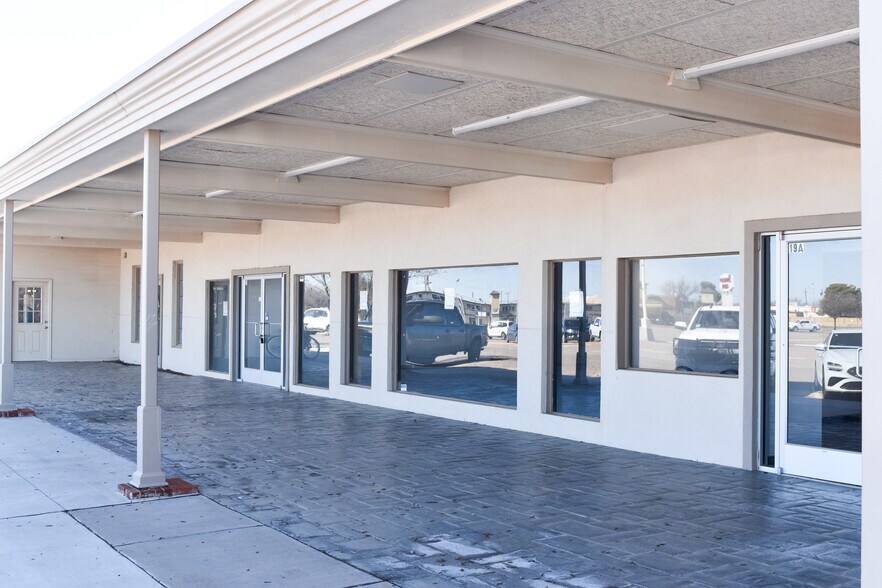 5300-5302 Avenue Q, Lubbock, TX à louer - Photo de l’immeuble – Image 3 sur 8