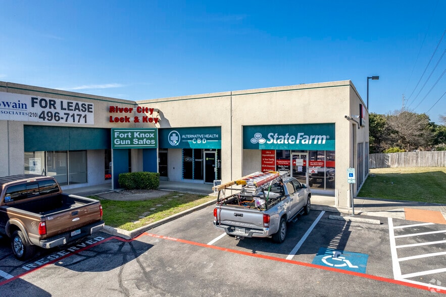 12151 Jones Maltsberger Rd, San Antonio, TX à louer - Photo de l’immeuble – Image 2 sur 5