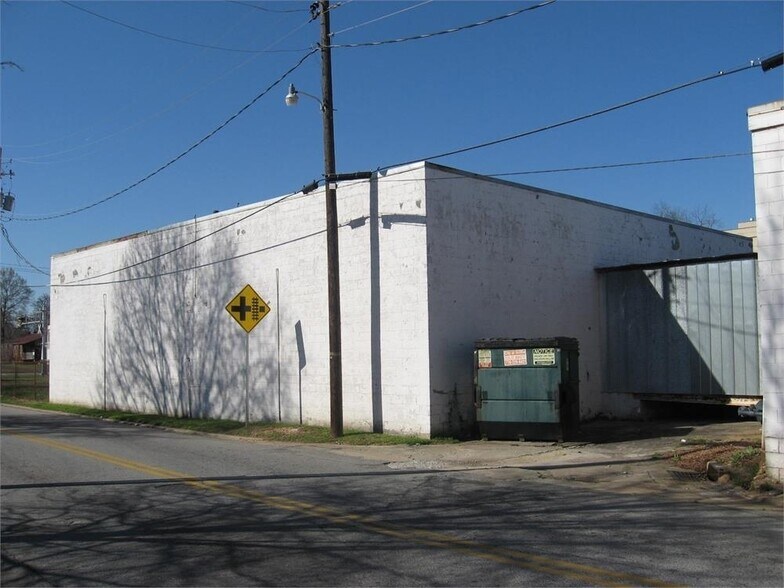 300 W Broad St, Griffin, GA à vendre - Photo de l’immeuble – Image 2 sur 2