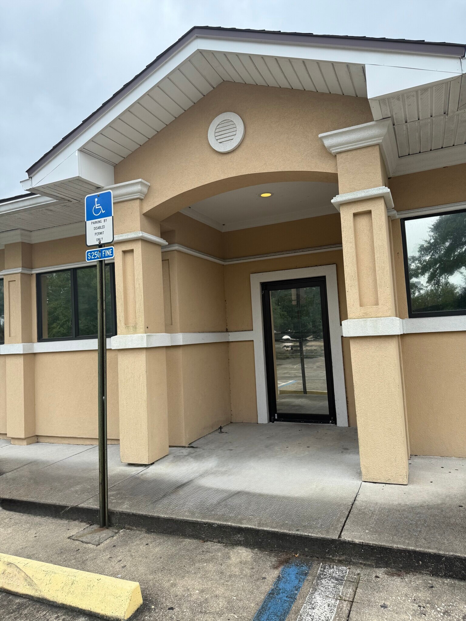 6531 103rd St, Jacksonville, FL à vendre Photo principale– Image 1 sur 18