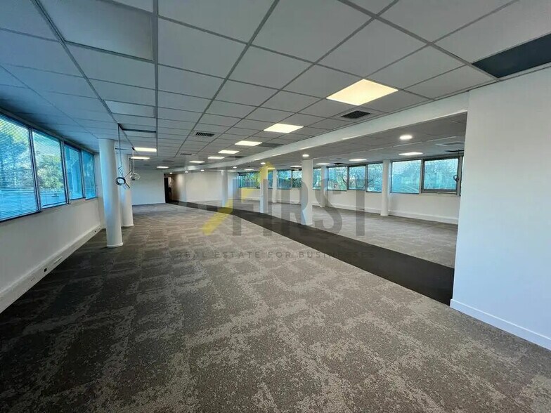 Bureau dans Valbonne à louer - Photo de l’immeuble – Image 3 sur 11