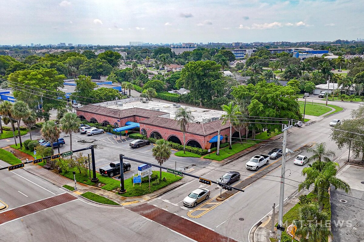 3880 Coconut Creek Pky, Coconut Creek, FL à vendre Photo de l’immeuble– Image 1 sur 3