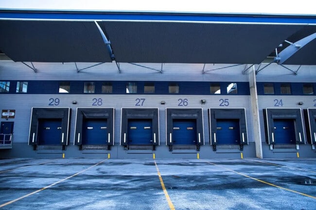 Plus de détails pour Industriel/Logistique à louer