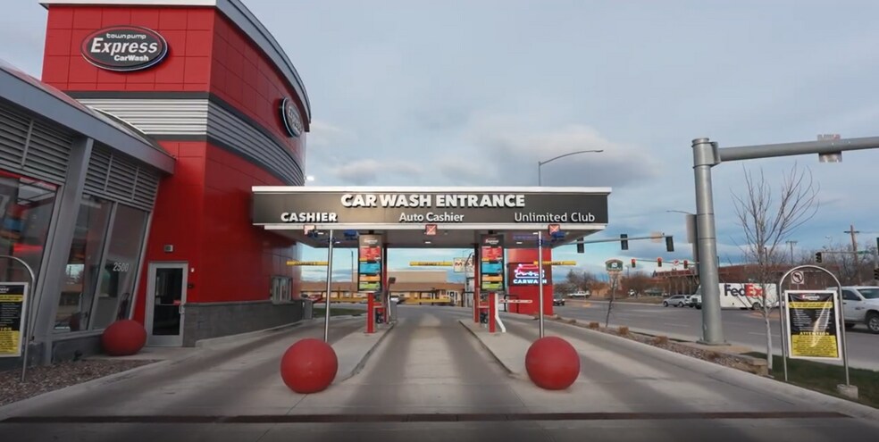 4 Car Washes For Sale portefeuille de 4 biens à vendre sur LoopNet.fr - Vidéo sur l’annonce professionnelle – Image 2 sur 5