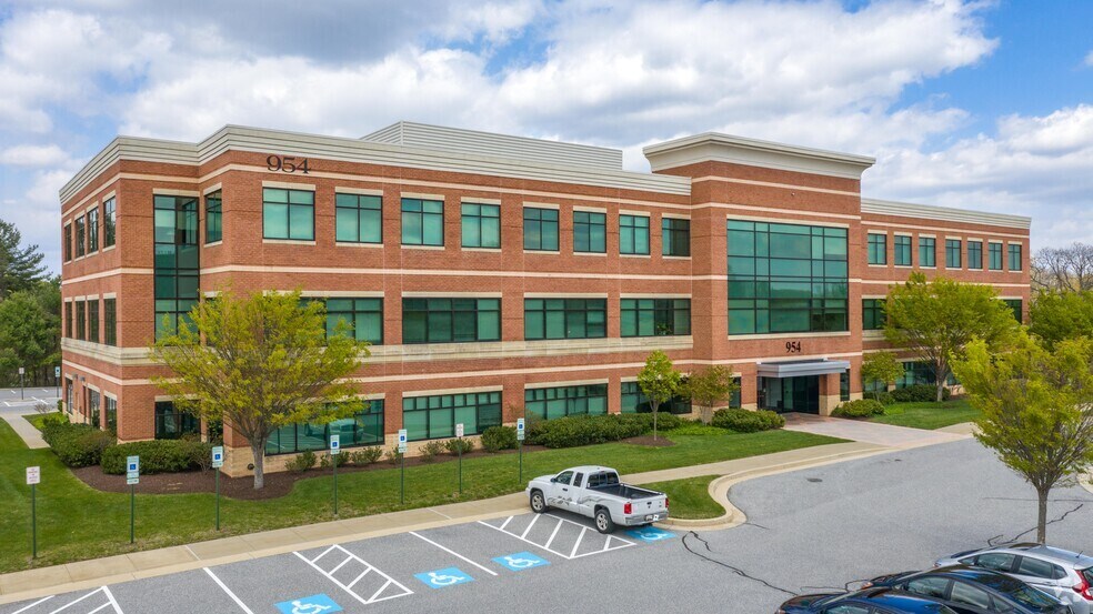 954 Ridgebrook Rd, Sparks, MD à louer - Photo de l’immeuble – Image 2 sur 22