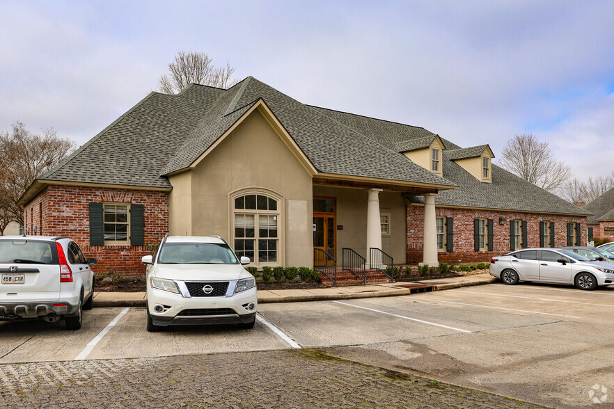 4701 Bluebonnet Blvd, Baton Rouge, LA à louer - Photo principale – Image 1 sur 4
