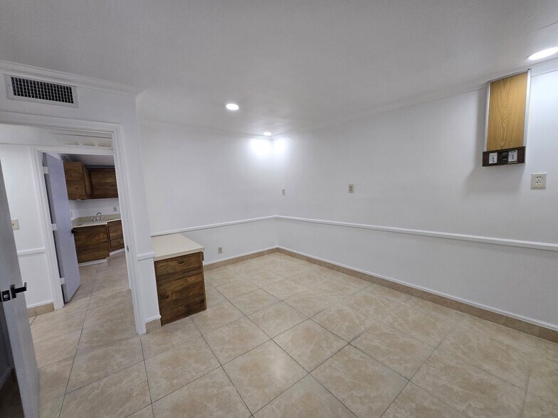 2710 S Maryland Pky, Las Vegas, NV à vendre - Photo de l’immeuble – Image 3 sur 4
