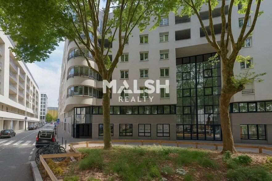 Bureau dans Lyon à vendre - Photo de l’immeuble – Image 1 sur 14