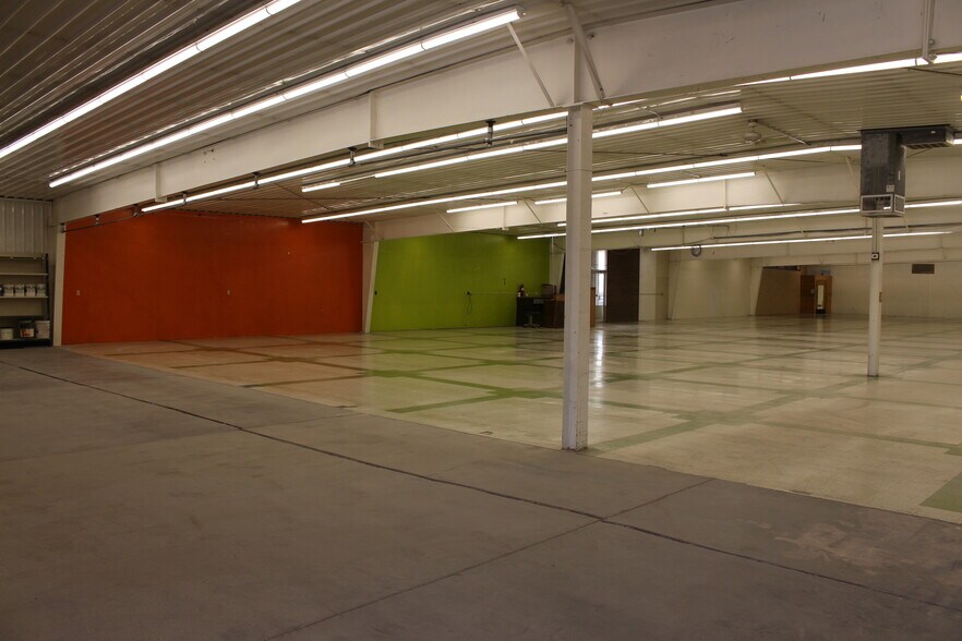 1401 25th Ave, Black Eagle, MT à louer - Photo intérieure – Image 2 sur 10