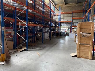 Plus de détails pour Bureau, Local d'activités à louer