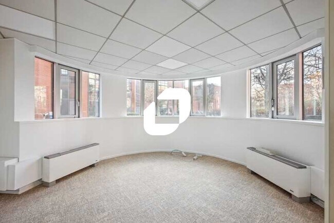 Plus de détails pour 13-15 Rue Jeanne Braconnier, Meudon - Bureau à louer