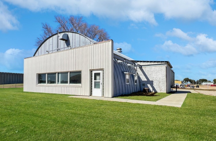 805 E 10th St, Fairmont, MN à vendre - Photo de l’immeuble – Image 3 sur 10