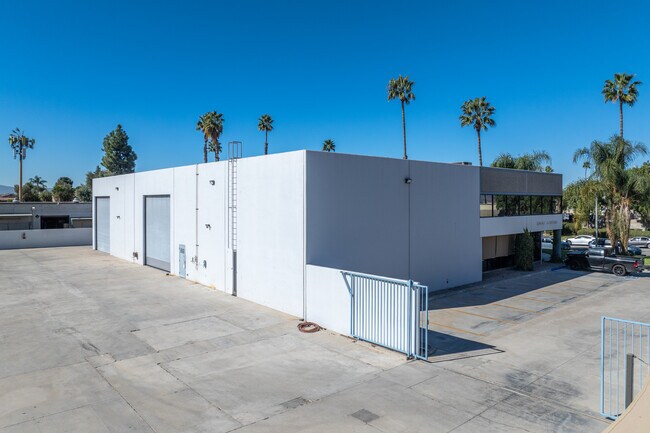 Plus de détails pour 8138 Mar Vista Ct, Riverside, CA - Industriel/Logistique à louer