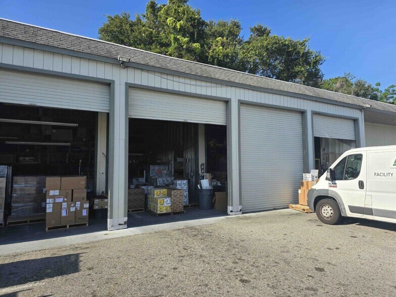 801 Marshall Farms Rd, Ocoee, FL à vendre - Photo de l’immeuble – Image 3 sur 12