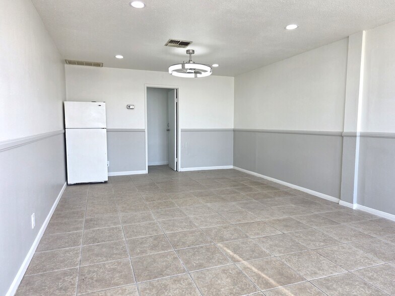 4010-4018 W Commonwealth Ave, Fullerton, CA à louer - Photo de l’immeuble – Image 3 sur 15