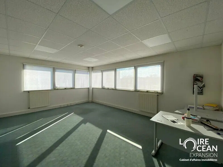 Bureau dans Sainte-Luce-sur-Loire à louer - Photo de l’immeuble – Image 2 sur 12
