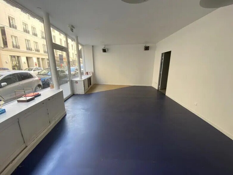 Local commercial dans Paris à louer - Photo de l’immeuble – Image 2 sur 8