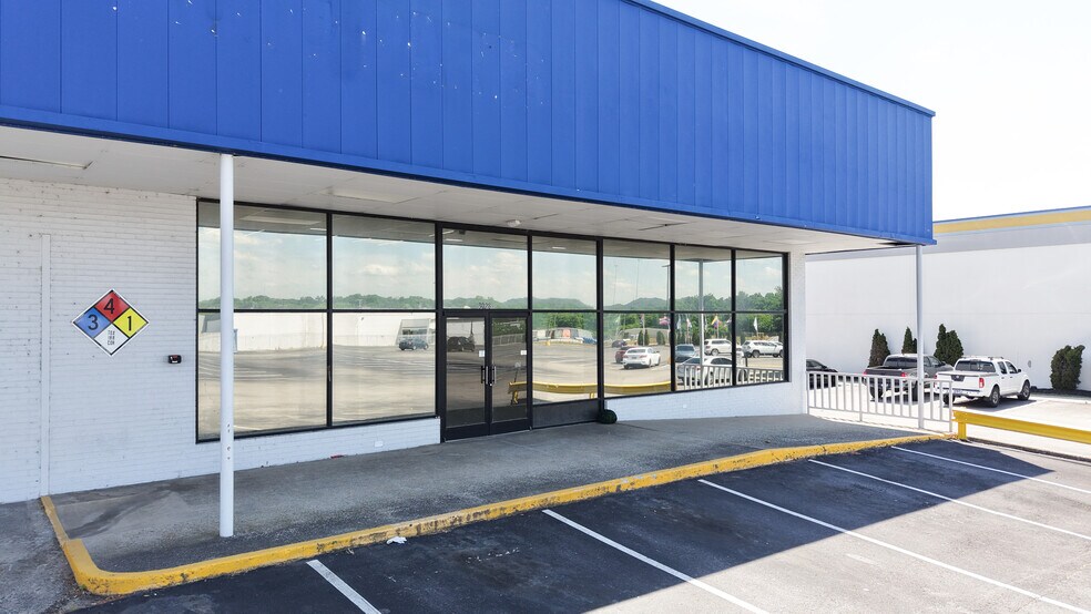 3028 Dickerson Pike, Nashville, TN à louer - Photo de l’immeuble – Image 3 sur 15