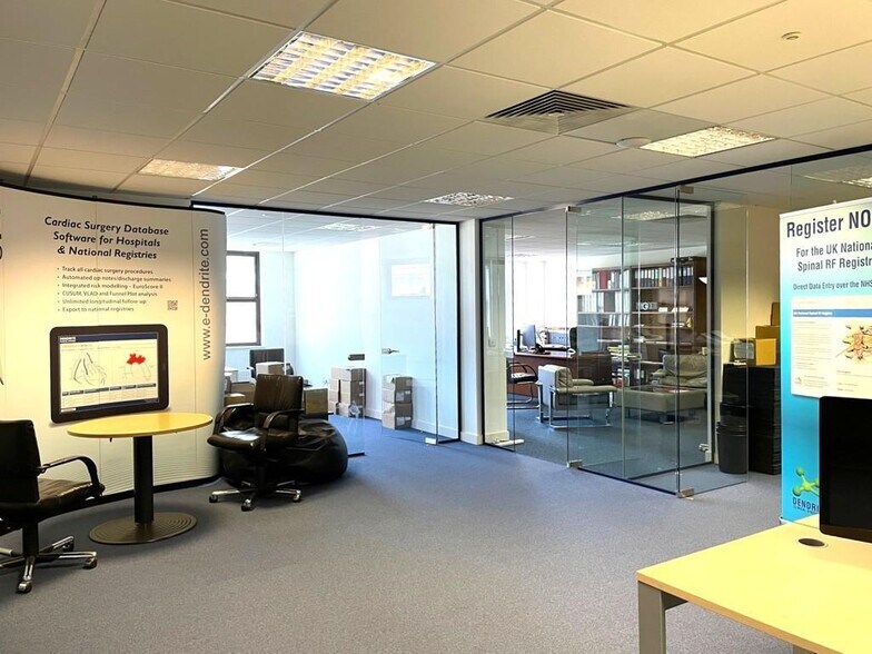 Station Rd, Henley On Thames à vendre - Photo intérieure – Image 2 sur 12