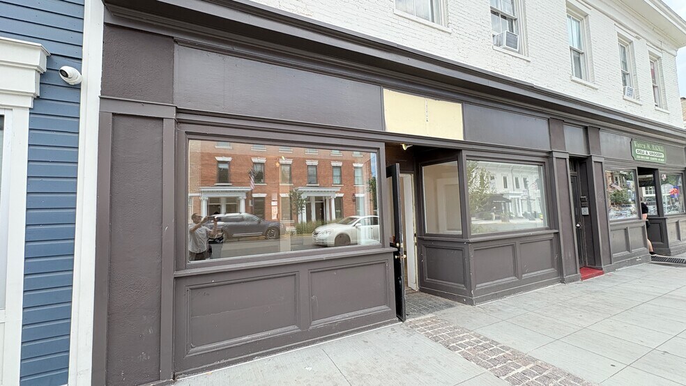 203 Warren St, Hudson, NY à louer - Photo principale – Image 1 sur 9