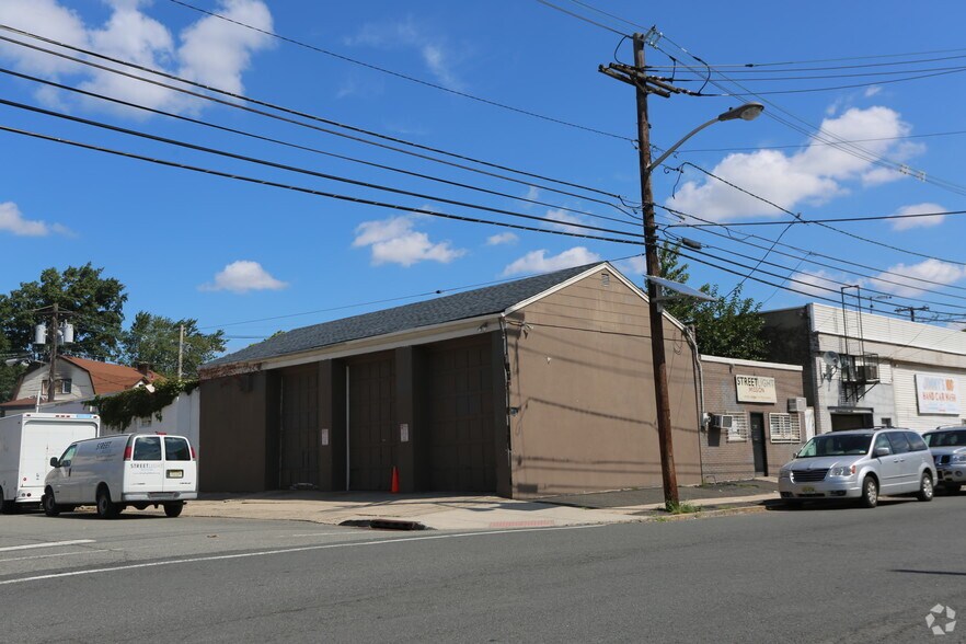 1181 E Broad St, Elizabeth, NJ à vendre - Photo de l’immeuble – Image 3 sur 4