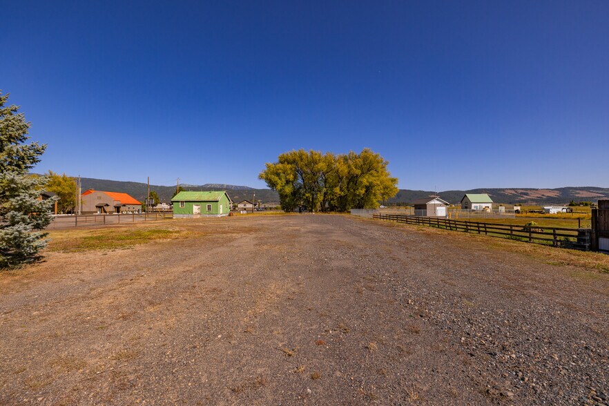 505 Virginia St, New Meadows, ID à vendre - Photo de l’immeuble – Image 2 sur 11