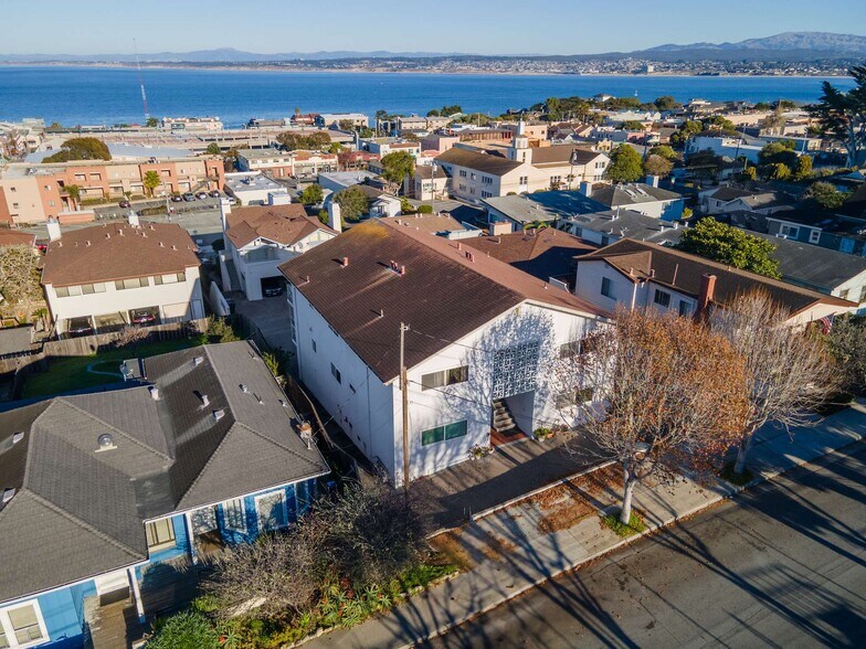 674 Laine St, Monterey, CA à vendre - Photo principale – Image 1 sur 8