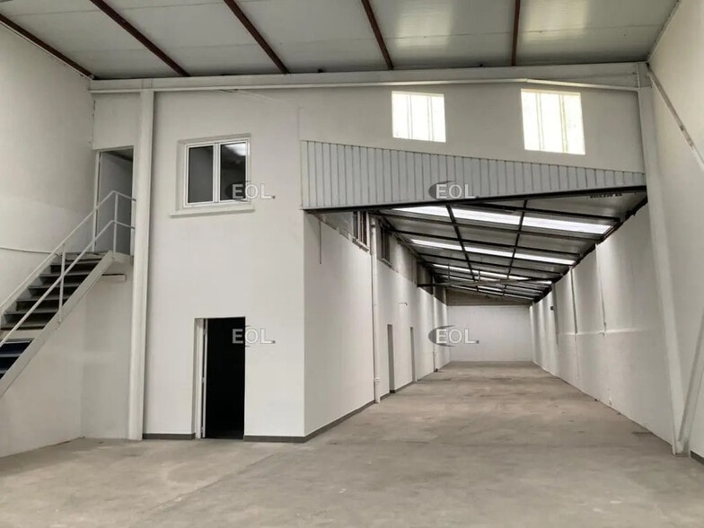 Local d’activités dans Sucy-en-Brie à louer - Photo intérieure – Image 3 sur 5