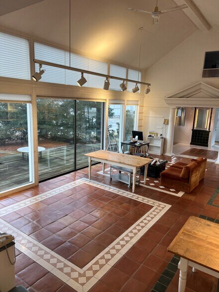 6 Great Rd, Acton, MA à vendre - Photo de l’immeuble – Image 1 sur 5