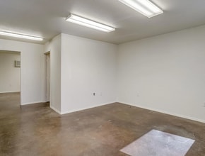 9115 East Highway 67, Alvarado, TX à louer Photo intérieure– Image 1 sur 3