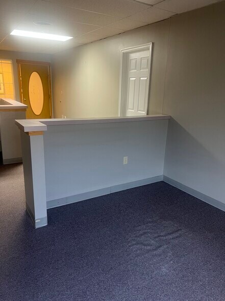 824 John Marshall Hwy, Front Royal, VA à louer - Photo de l’immeuble – Image 3 sur 16