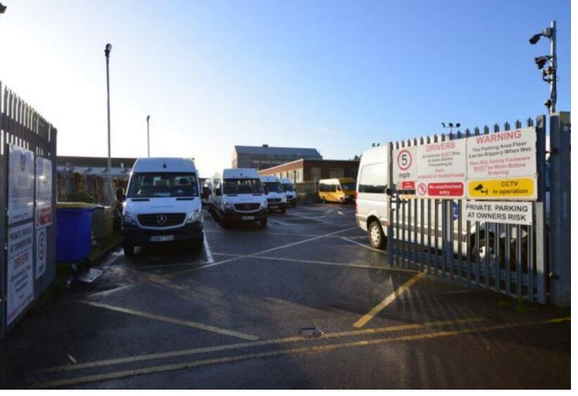 4B Lumen Rd, Londres à louer - Photo de l’immeuble – Image 2 sur 2