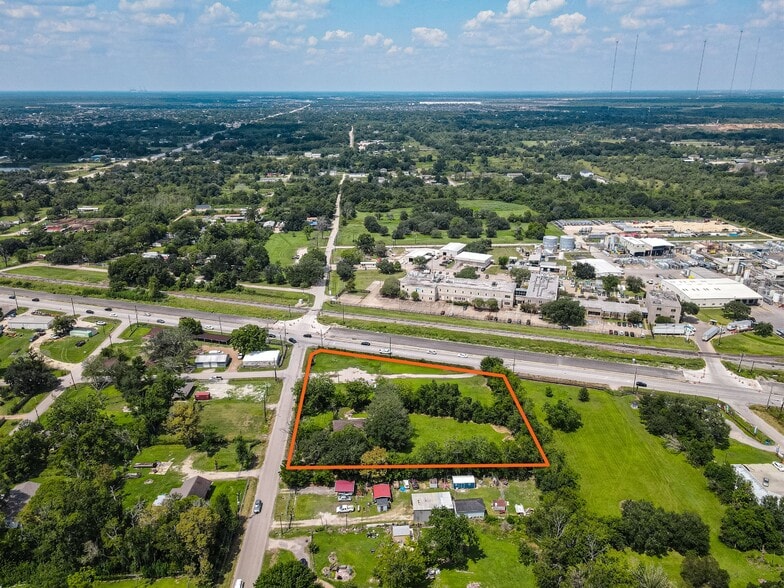 119 E Dallas St, Fresno, TX à vendre - Photo de l’immeuble – Image 3 sur 5