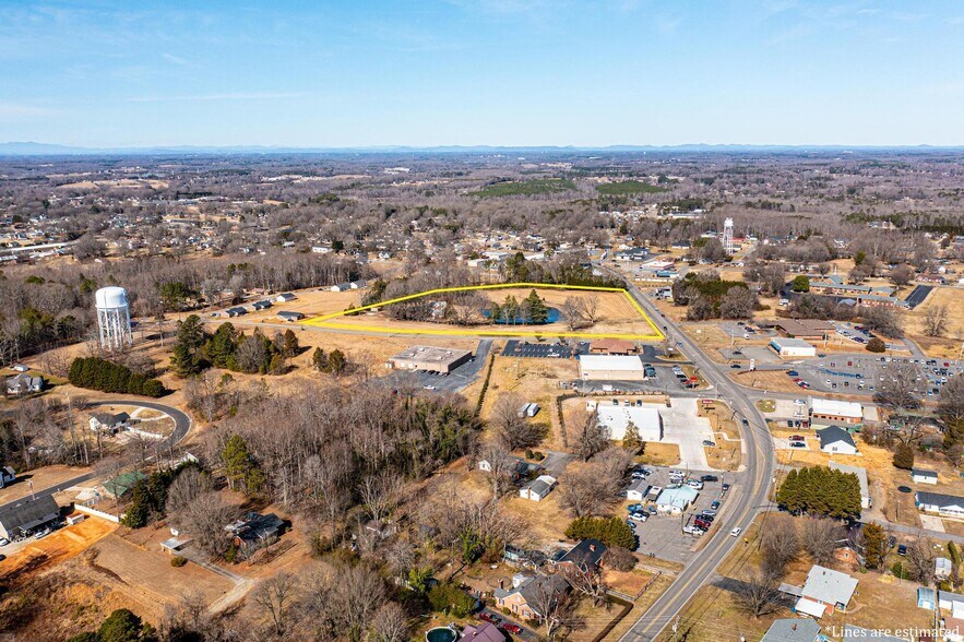 100 Island Ford Rd, Maiden, NC à vendre - Photo de l’immeuble – Image 3 sur 7