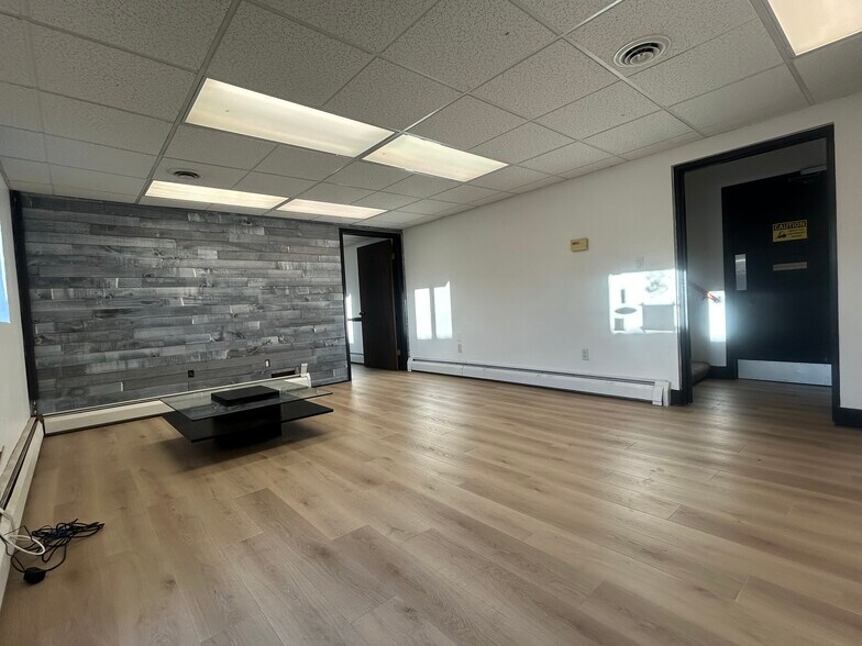 5425 Enterprise Blvd, Bethel Park, PA à louer - Photo intérieure – Image 2 sur 7
