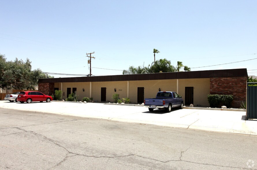 3737 E Calle De Carlos, Palm Springs, CA à vendre - Photo de l’immeuble – Image 3 sur 21