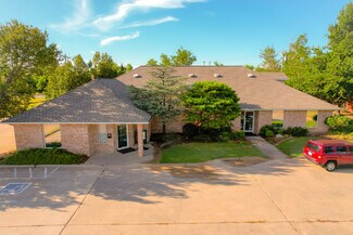 Plus de détails pour 817 Irish Ln, Edmond, OK - Bureau à vendre