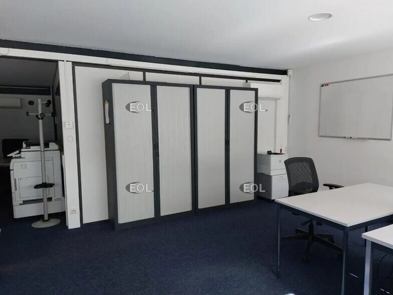 Bureau dans Nîmes à louer - Photo intérieure – Image 3 sur 5