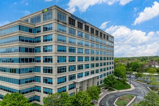 Plus de détails pour 28100 Torch Pky, Warrenville, IL - Bureau à louer