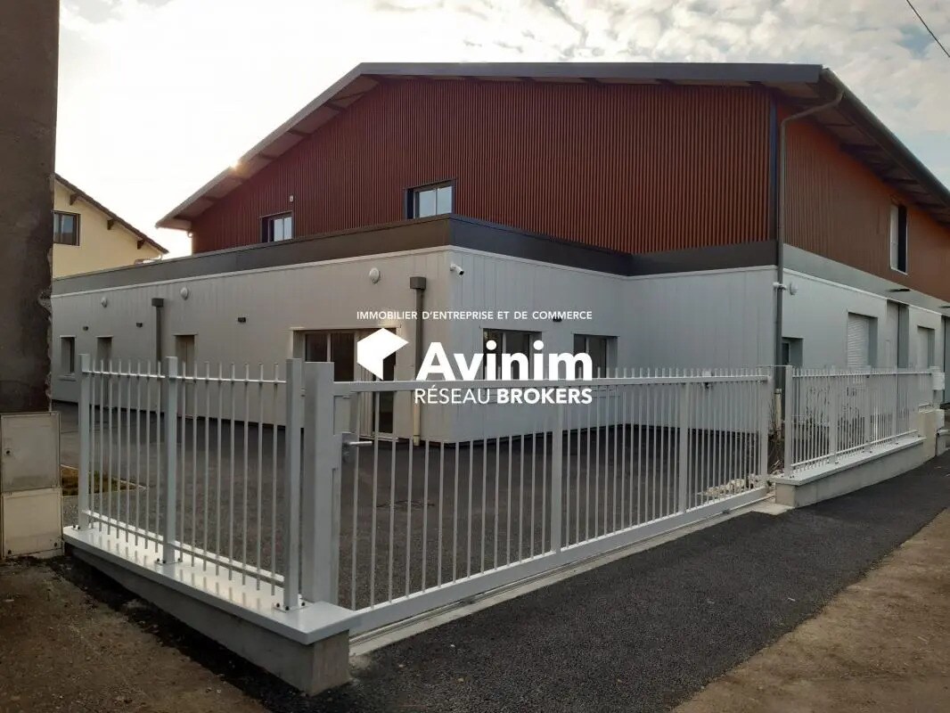 Local d’activités dans Chambéry à louer Photo de l’immeuble– Image 1 sur 12