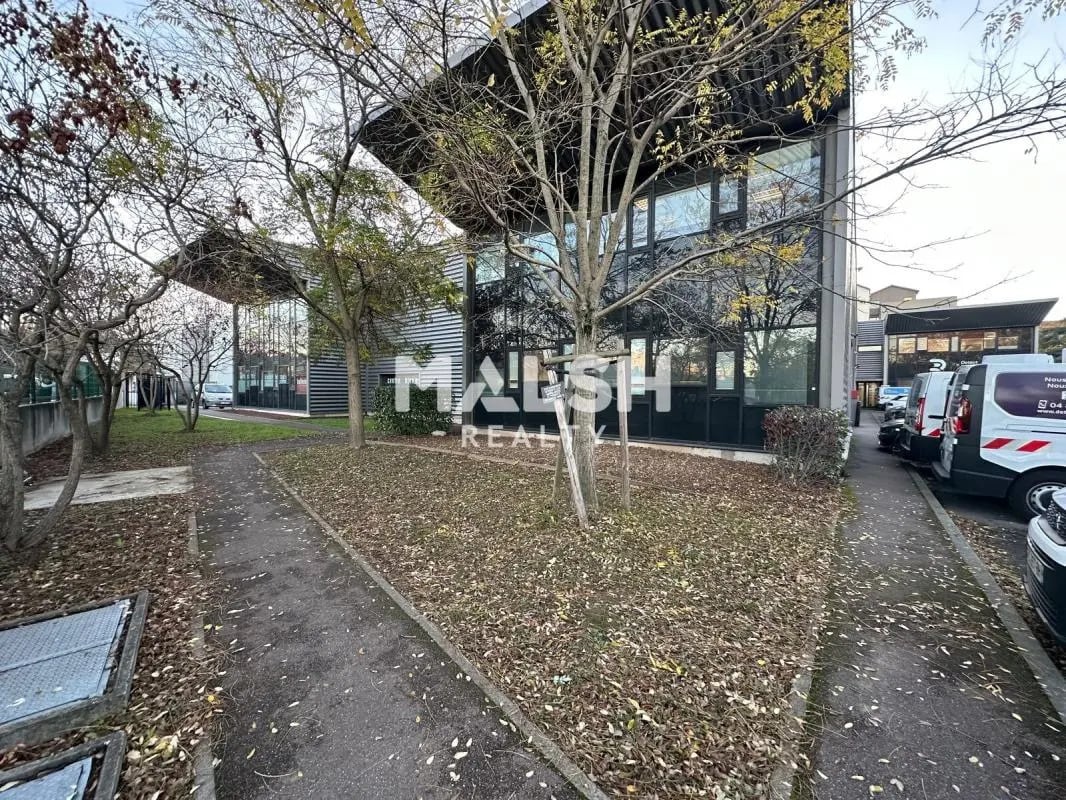 Bureau dans Vénissieux à vendre Photo de l’immeuble– Image 1 sur 11