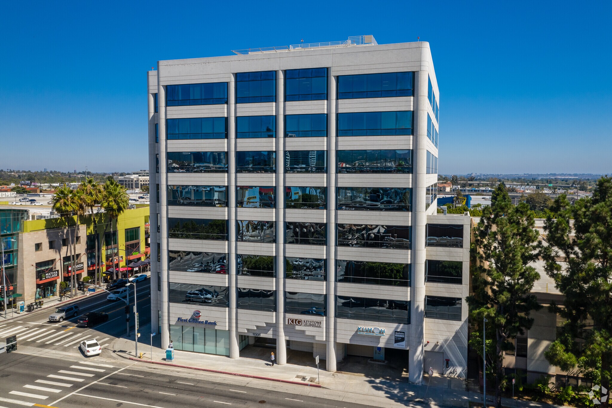 11300 W Olympic Blvd, Los Angeles, CA à louer Photo principale– Image 1 sur 9