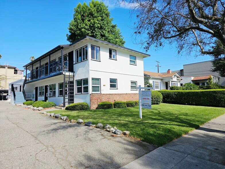 49 S Grand Oaks Ave, Pasadena, CA à vendre - Photo de l’immeuble – Image 2 sur 9