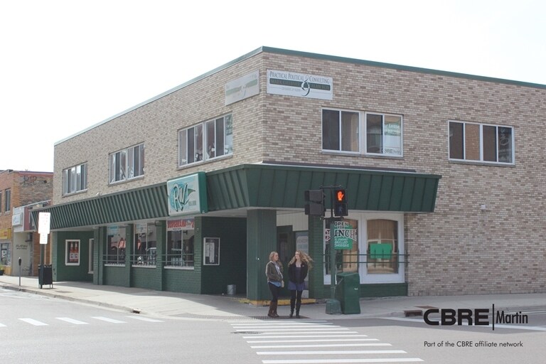 231 Mac Ave, East Lansing, MI à louer - Photo principale – Image 1 sur 28