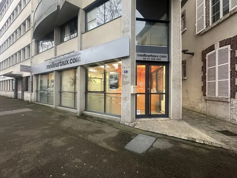 Local commercial dans Chartres à louer - Photo de l’immeuble – Image 1 sur 13