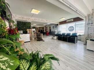Plus de détails pour Local commercial à louer