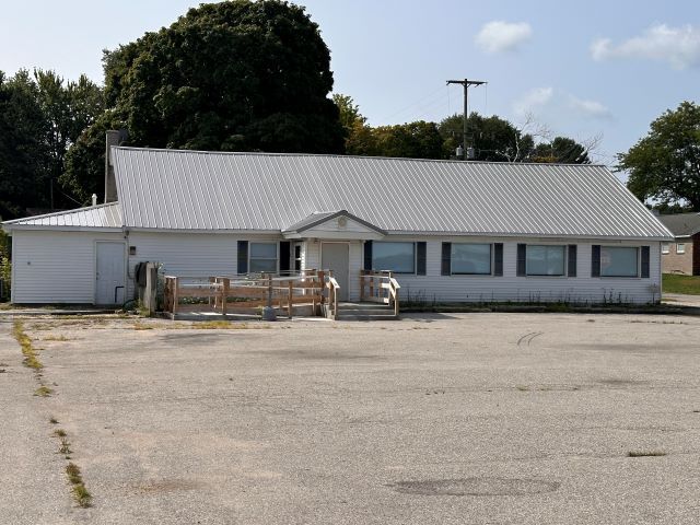 12323 Maple St, Bear Lake, MI à vendre - Photo de l’immeuble – Image 2 sur 33