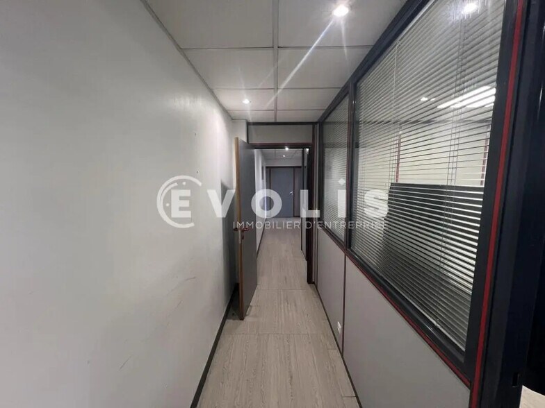 Bureau dans Créteil à louer - Photo de l’immeuble – Image 2 sur 7